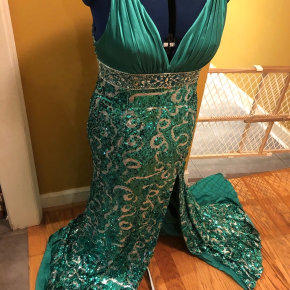 Riva Designs Green Sequin Prom Dress Size 14 - Picture 1 of 4